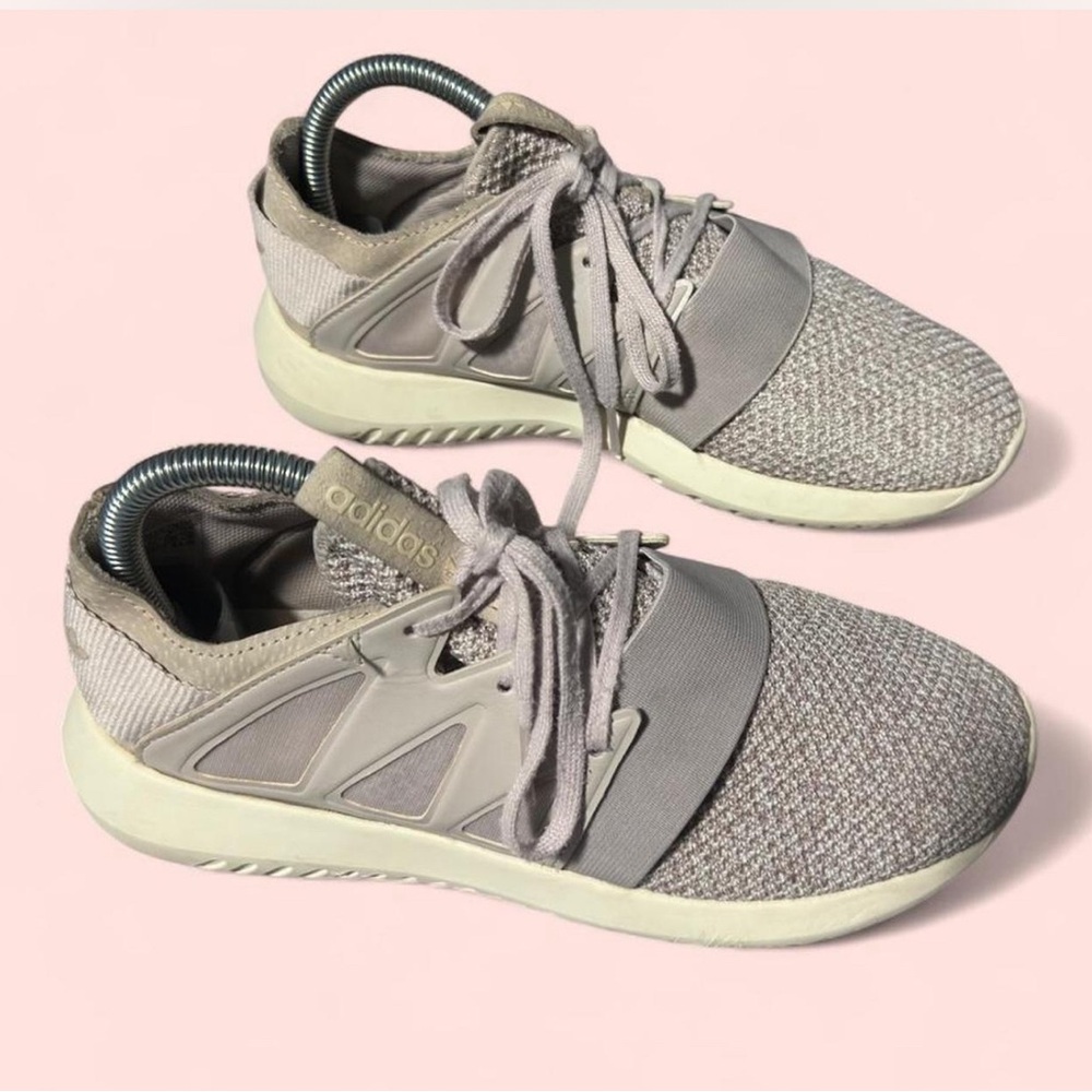 Adidas Women's light pink sneakers